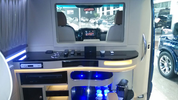 成都租房車奔馳斯賓特